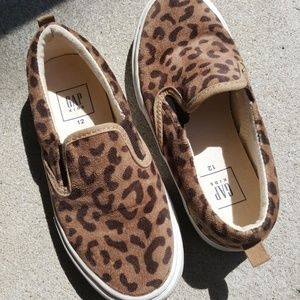 GAP kids girls slide-in shoes.